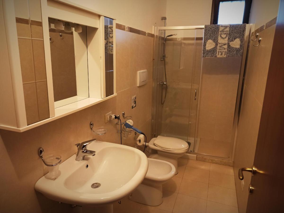 Rooms & Apartments La Spiaggia - ガリポリ エクステリア 写真