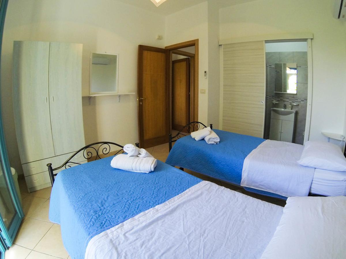 Rooms & Apartments La Spiaggia - ガリポリ エクステリア 写真